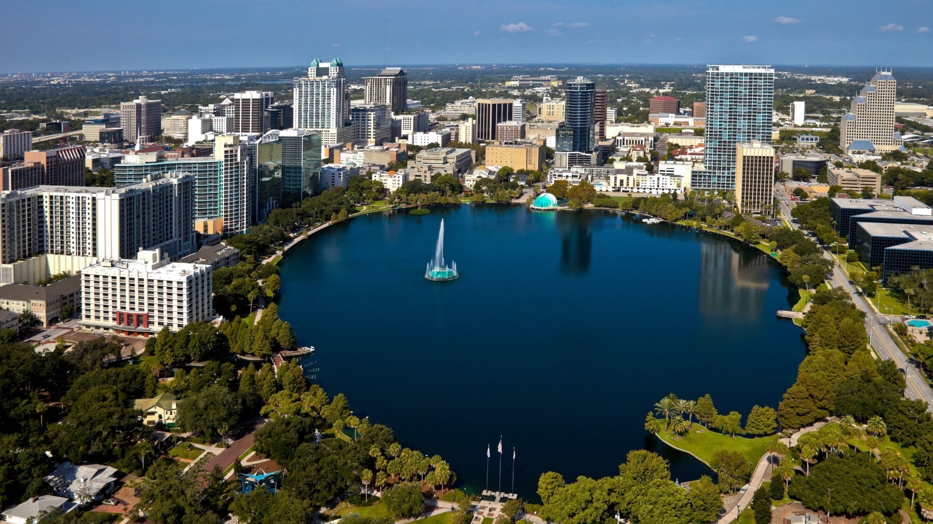 How has the population of Orlando changed over the past decade?