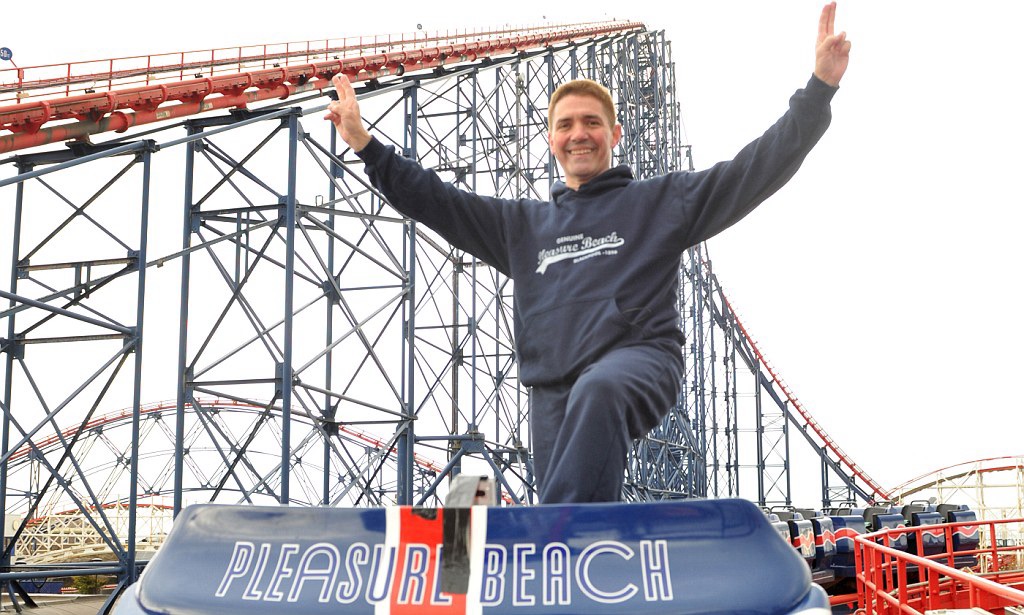 I Rode a Rollercoaster with a Guy While He Broke a Guinness World Record